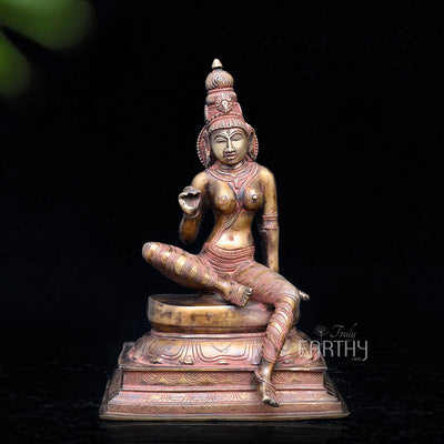 parvati statue