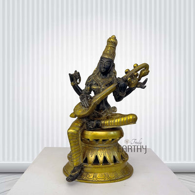 saraswati statue